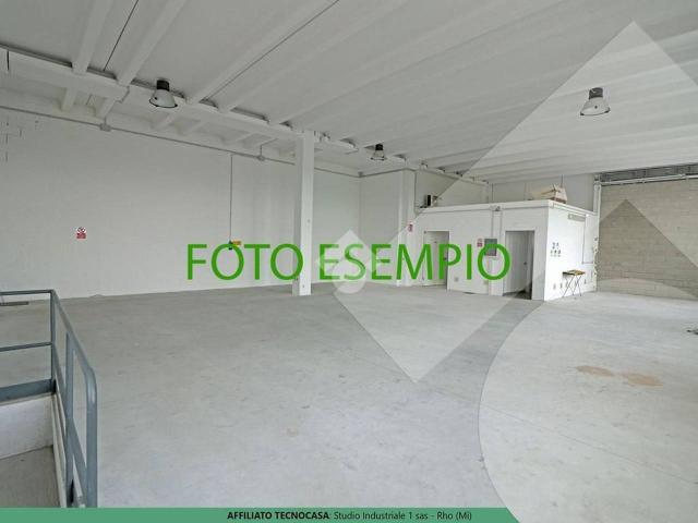 Capannone in vendita a Seguro, Settimo Milanese