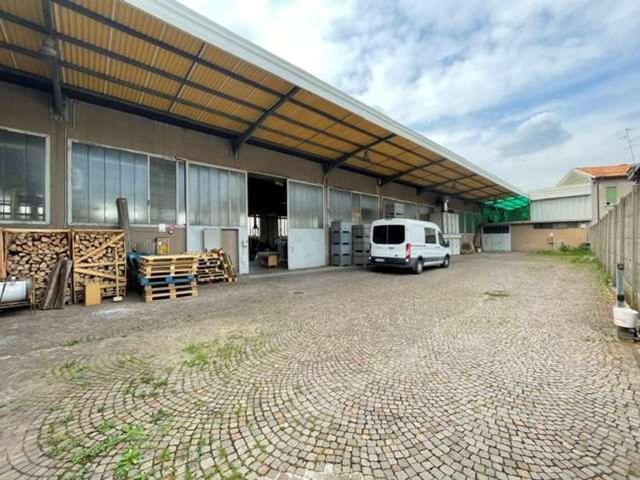 Capannone in vendita a Altopiano di Seveso, Seveso