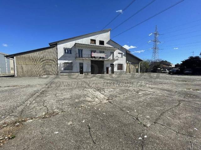 Capannone in vendita a Seveso, Lombardia