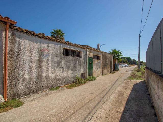 Capannone in vendita a Siracusa, Sicilia