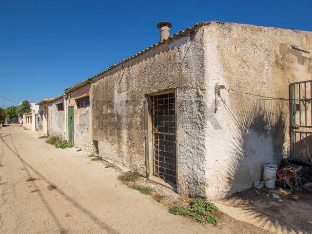 Capannone in vendita a Siracusa, Sicilia