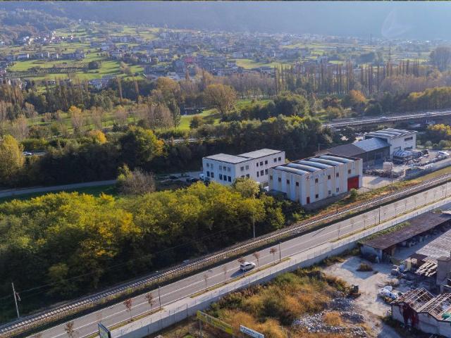 Capannone in vendita a Campoledro, Sondrio