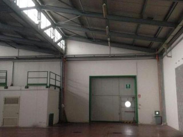 Capannone in vendita a Susegana, Veneto