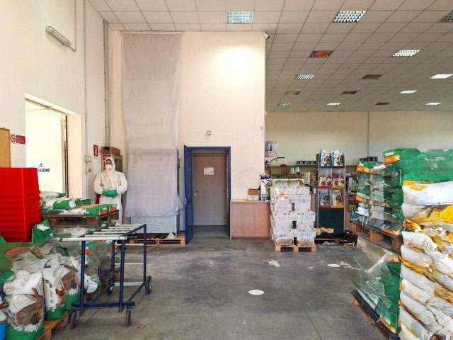Capannone in vendita a Ponterio-Pian di Porto, Todi