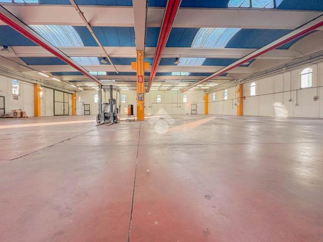 Capannone in vendita a Zona Industriale Torbole Casaglia, Torbole Casaglia