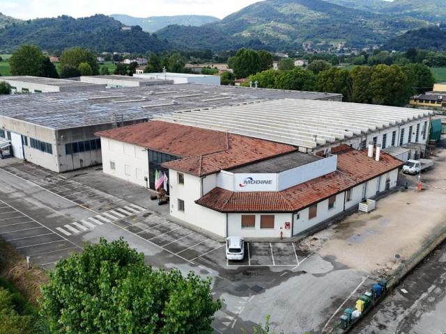 Capannone in vendita a Torreglia, Veneto