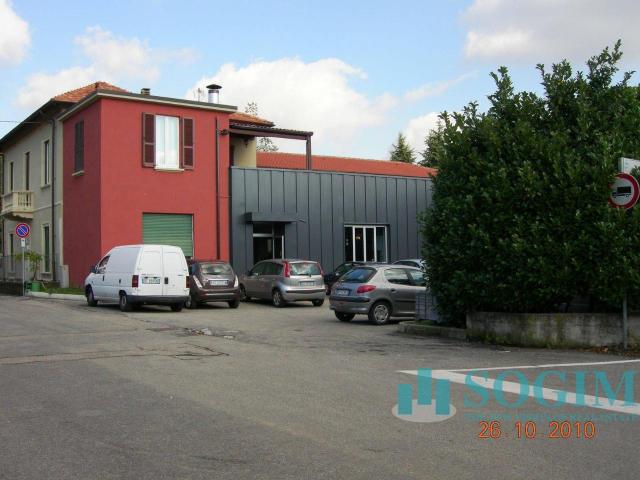 Capannone in vendita a Tradate, Lombardia
