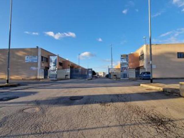 Capannone in vendita a Puglia, Barletta-andria-trani