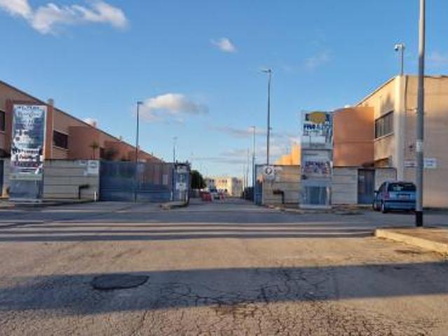 Capannone in vendita a Puglia, Barletta-andria-trani