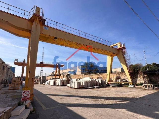 Capannone in vendita a Puglia, Barletta-andria-trani