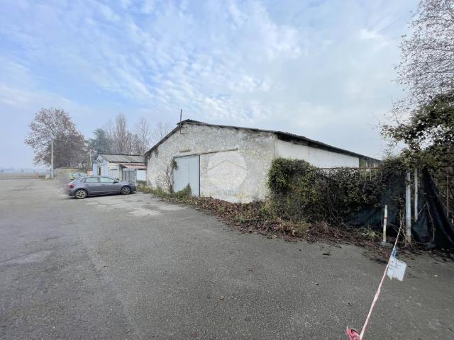 Capannone in vendita a Travagliato, Lombardia