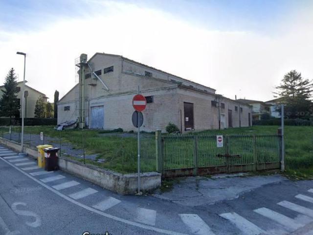 Capannone in vendita a Chiesanuova, Marche