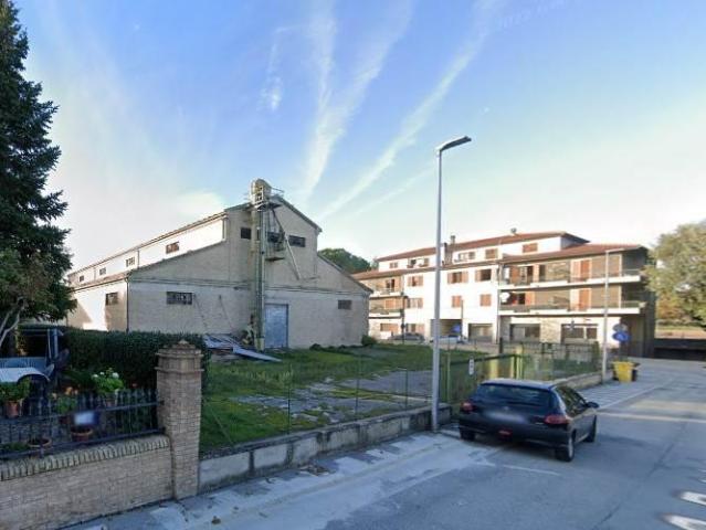Capannone in vendita a Chiesanuova, Marche