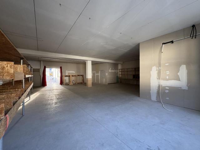 Capannone in vendita a Territorio Val d'Adige, Trento