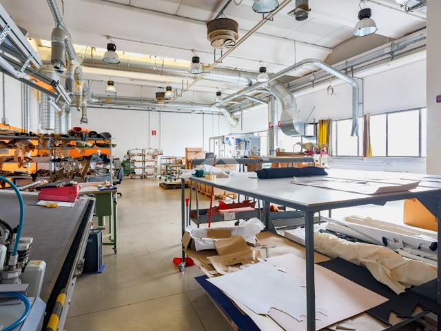 Capannone in vendita a Zona Artigianale Foroni, Valeggio Sul Mincio