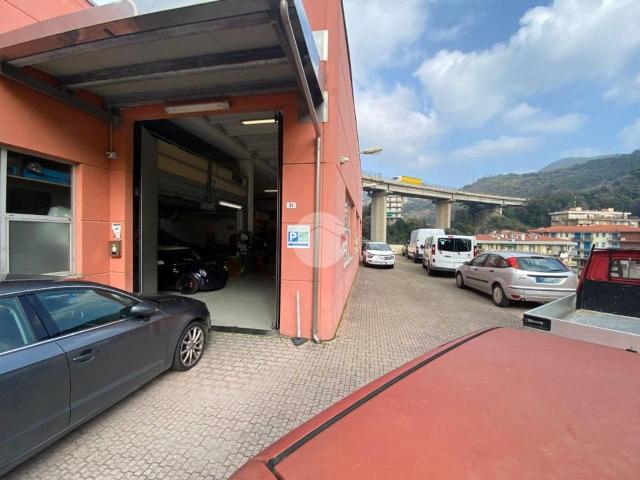 Capannone in vendita a Parasio, Varazze
