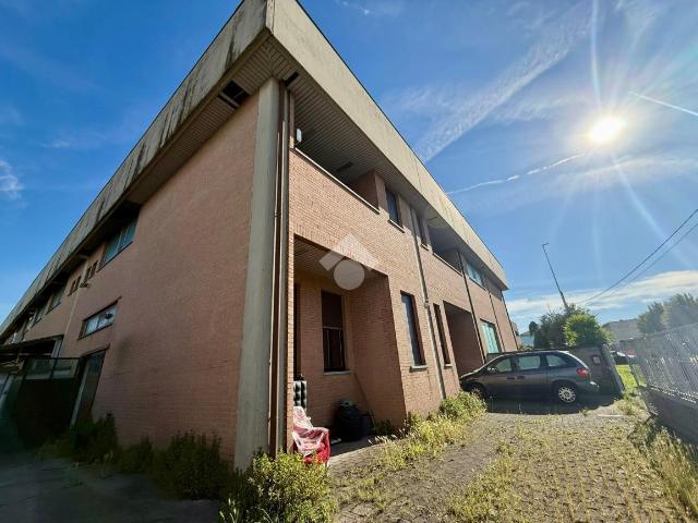 Capannone in vendita a Biassono, Lombardia