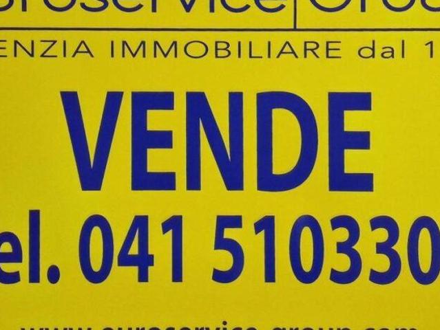 Capannone in vendita a Venezia