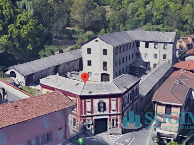 Capannone in vendita a Molino Ponte, Verano Brianza