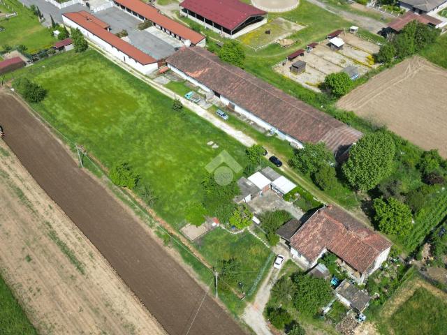 Capannone in vendita a Verolanuova, Lombardia