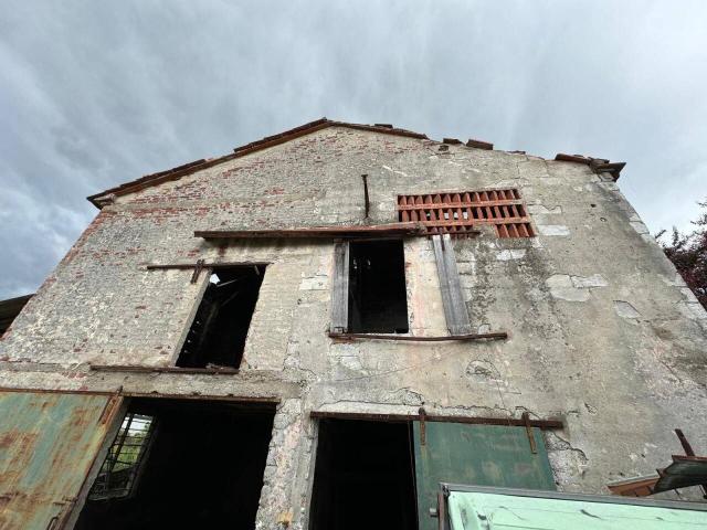 Capannone in vendita a Piano di Vezzano 2, Vezzano Ligure