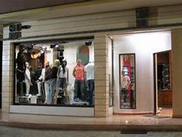 Capannone in vendita a Viareggio, Toscana