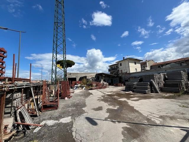 Capannone in vendita a Viareggio, Toscana