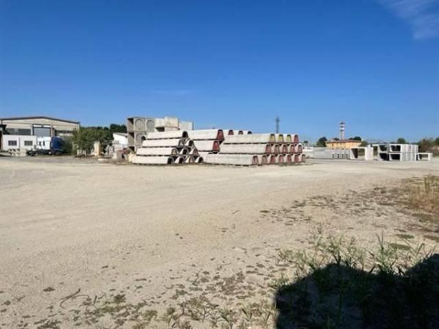 Capannone in vendita a Cascina Aguzzafame, Vigevano