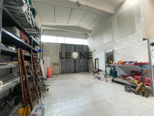 Capannone in vendita a Unione di comuni Terre di Castelli, Vignola