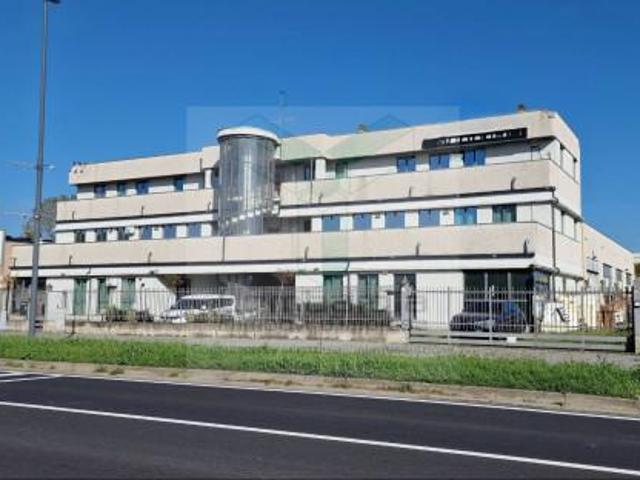Capannone in affitto a Unione dei Comuni I Fontanili, Zibido San Giacomo
