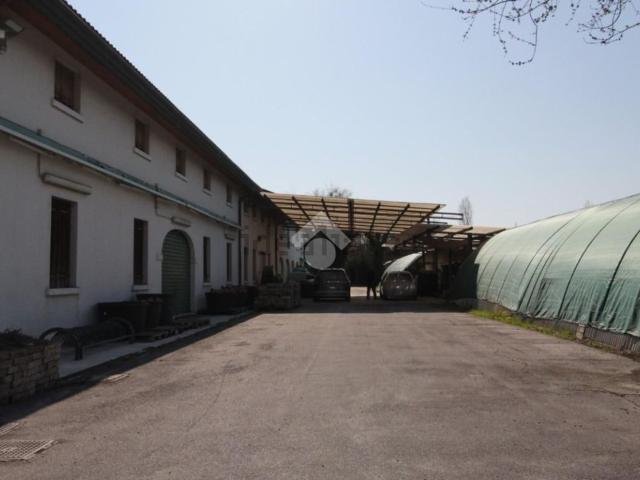 Capannone in vendita a Chirignago-Zelarino, Venezia
