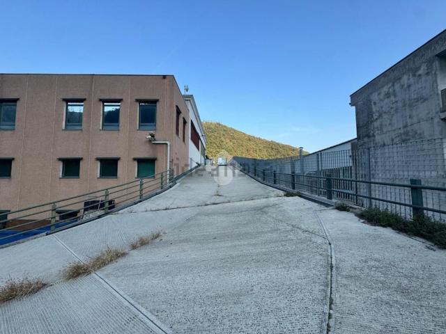 Capannone in vendita a Borgo Bailo, Sarezzo