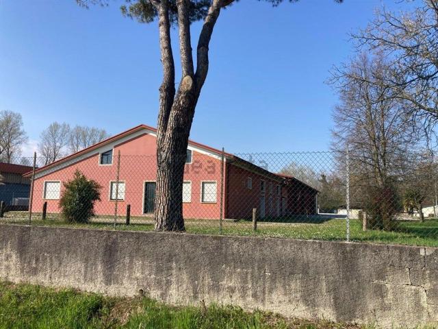 Capannone in vendita a Sclavons, Cordenons