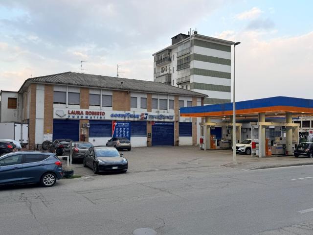Capannone in vendita a Vercelli