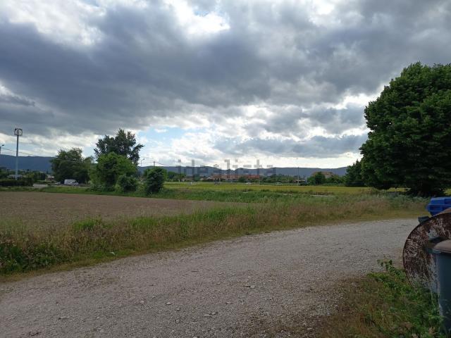 Capannone in vendita a Terni, Umbria