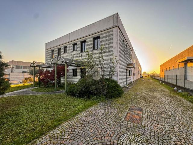 Capannone in vendita a Le Villette, Crema