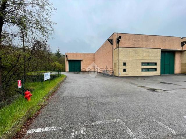 Capannone in vendita a Viganò, Lombardia