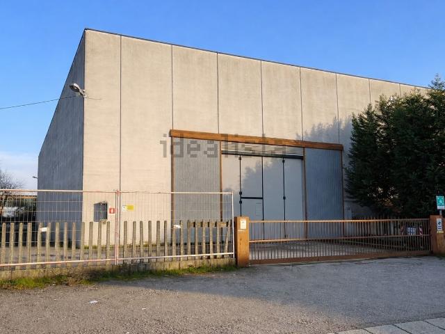 Capannone in vendita a Fidenza, Reggio Emilia