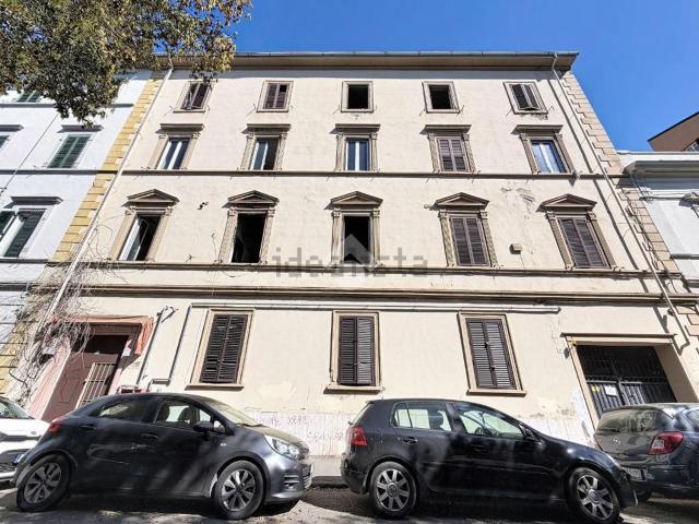 Capannone in vendita a Livorno, Toscana