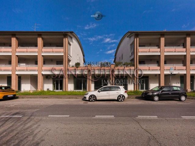 Capannone in vendita a Pianura Reggiana, Re
