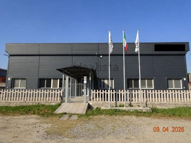 Capannone in vendita a Pozzo Sant'Evasio, San Giorgio Monferrato