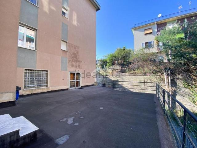 Capannone in vendita a Valloria, Albisola Capo