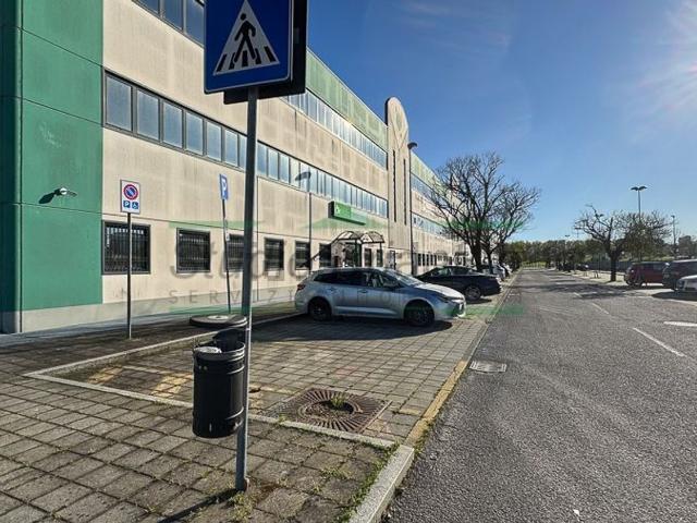 Capannone in vendita a Zona Omogenea Milano Nord, Sesto San Giovanni
