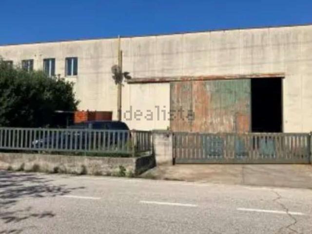Capannone in vendita a Schio, Veneto