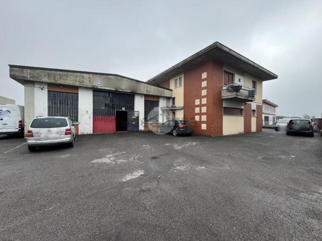 Capannone in vendita a Onzato, Castel Mella