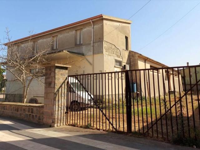 Capannone in vendita a Serramanna, Sardigna/Sardegna