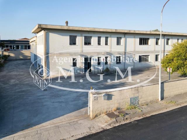 Capannone in vendita a Ponticelli, Santa Maria a Monte