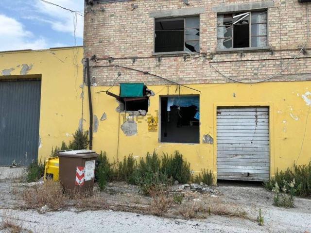 Capannone in vendita a Unione dei Comuni della Val Vibrata, Nereto