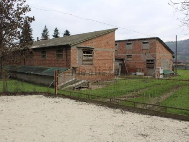 Capannone in vendita a San Colombano, Meldola