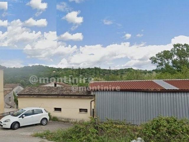 Capannone in vendita a Benevento, Campania